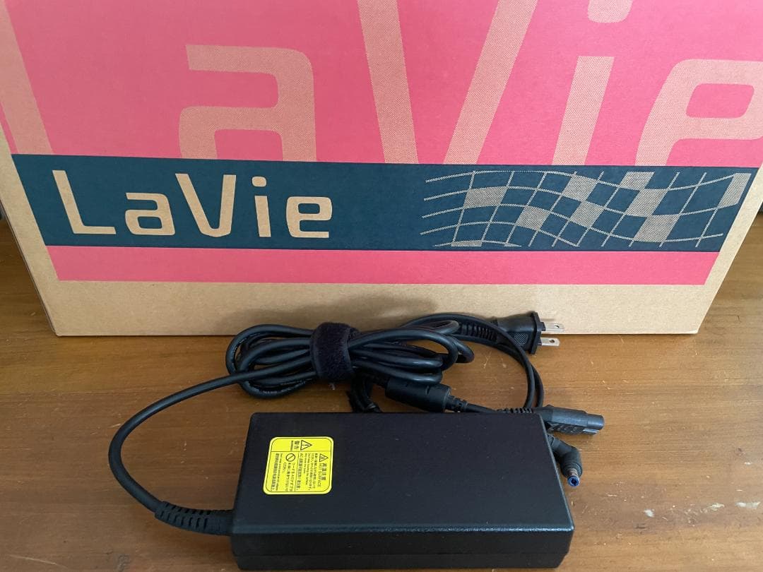 NEC LaVie PC-LL750F26W [クリスタルホワイト]