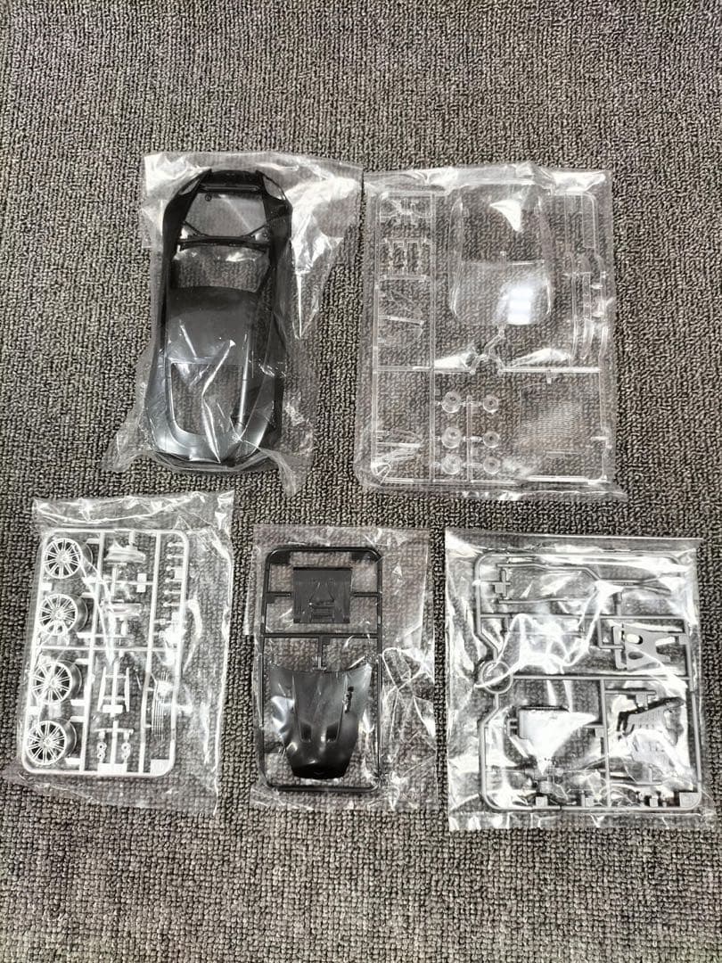 限定品 タミヤ 1/24 アストンマーティン DBS w/アベールエッチング