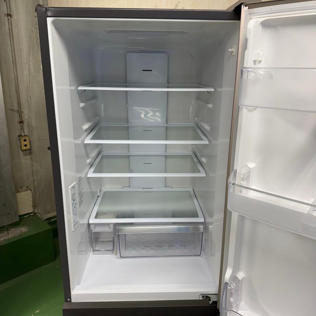 163 日立　大型冷蔵庫　315L 300L強　小型　家庭用　右開き　自動製氷