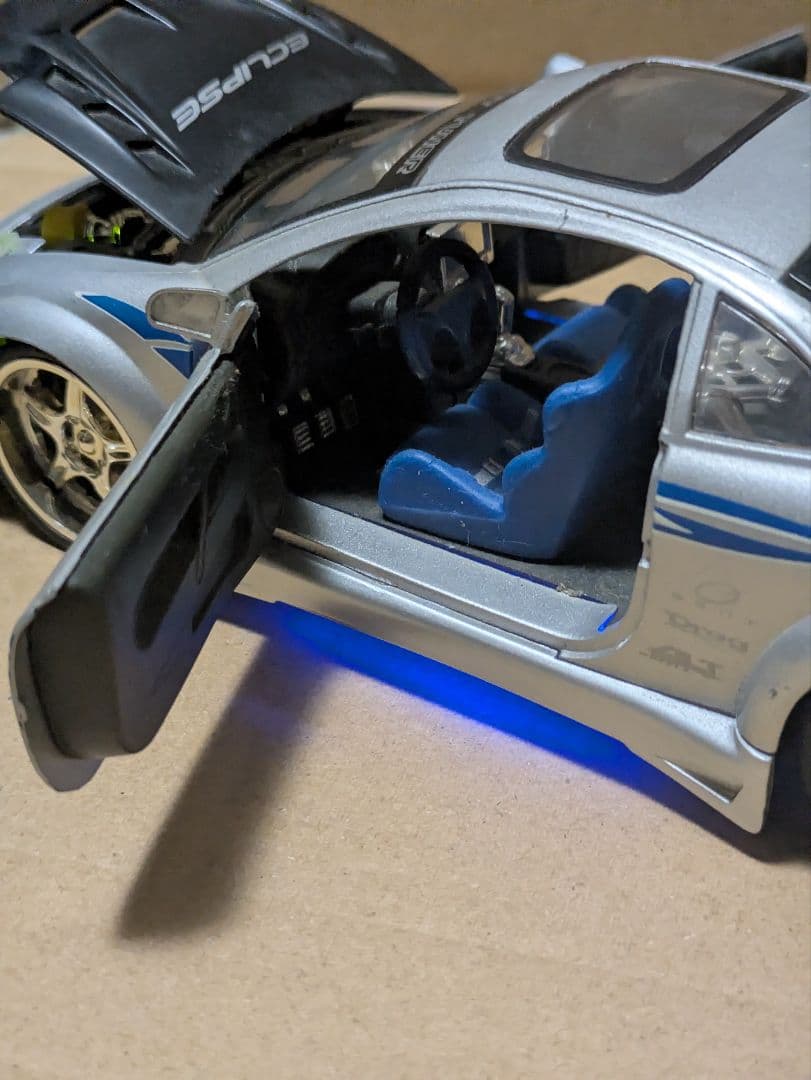 三菱エクリプス　ミニカー