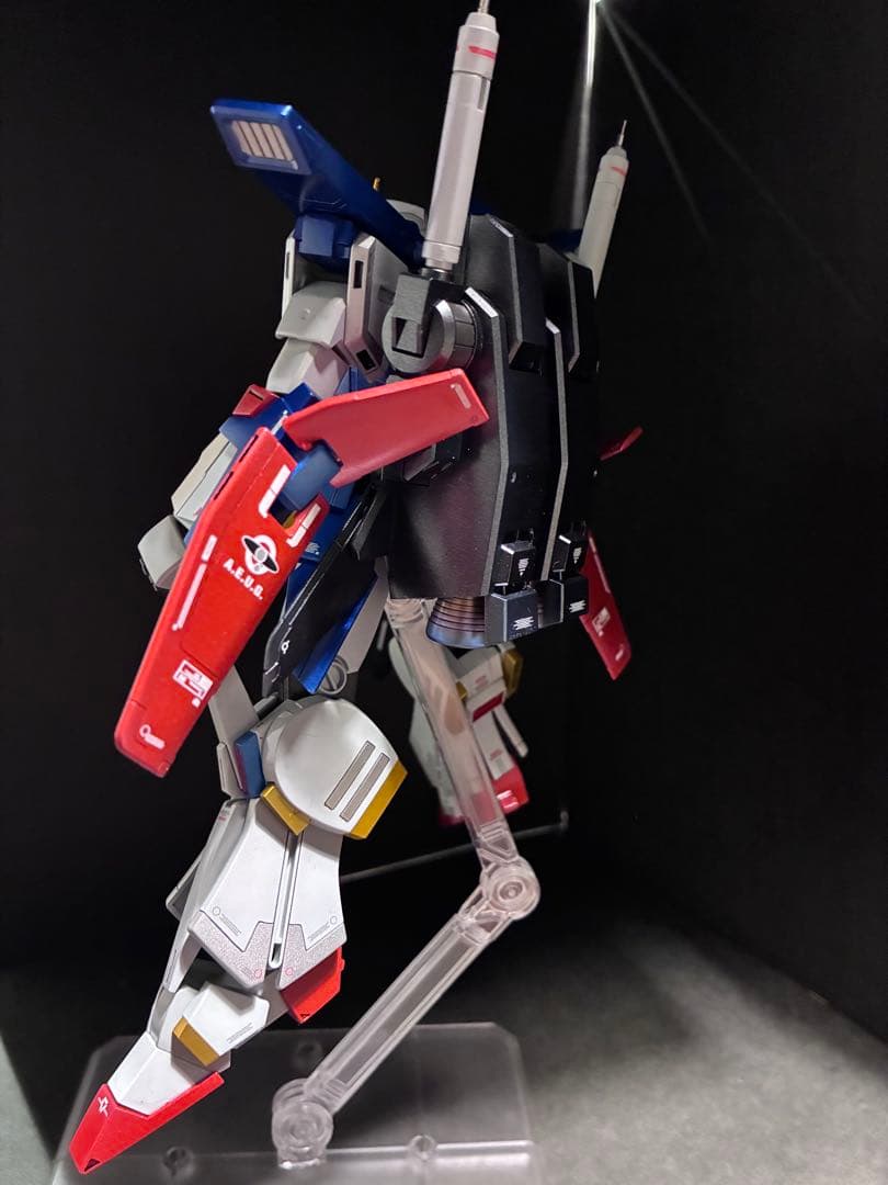ガンプラ完成品　HG ZZガンダム全塗装スタイル改修　完成品　発光ギミック