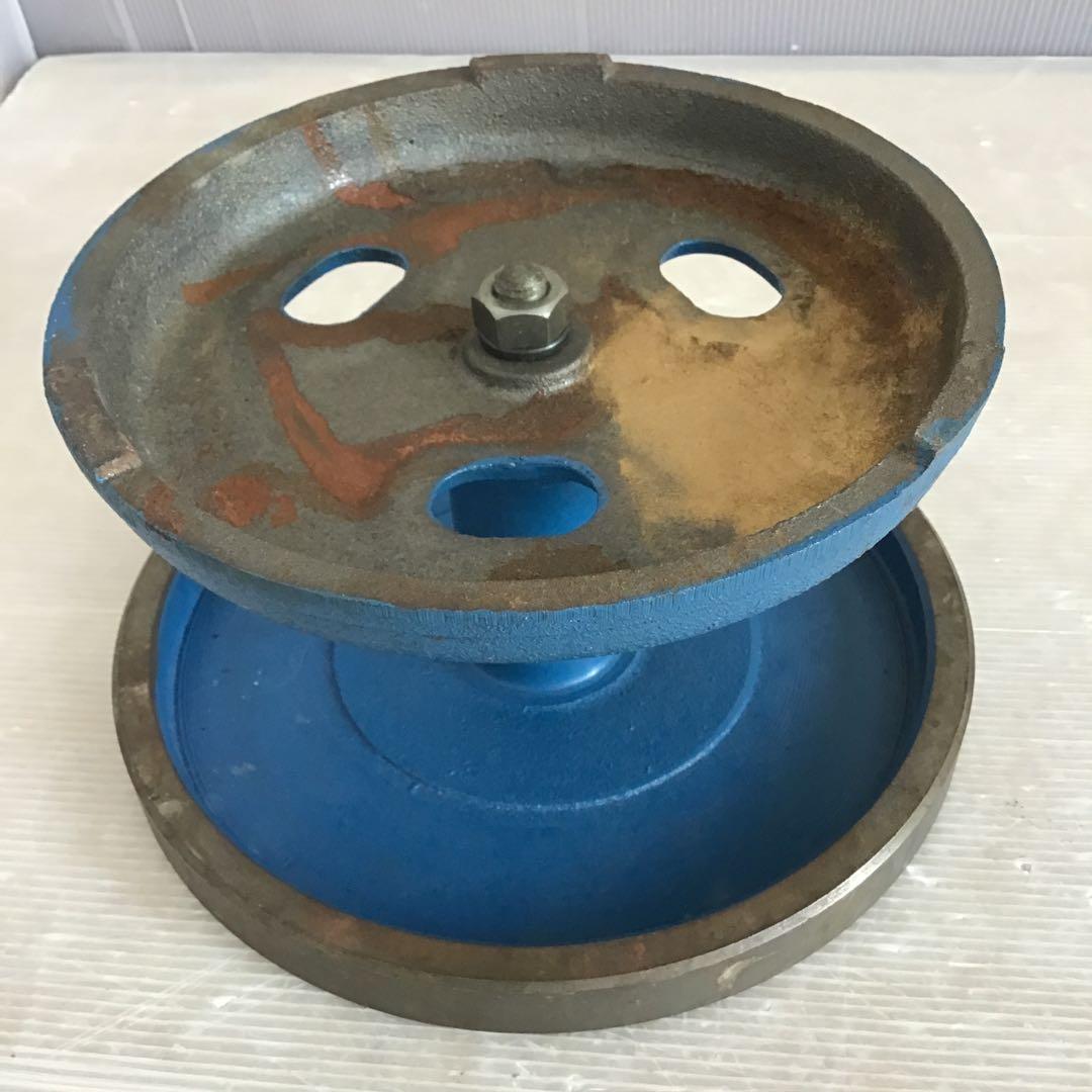 茶道具　鉄製　廻転台　炉の灰用摺鉢回転台　サビ有り　配送用箱　S1045KD