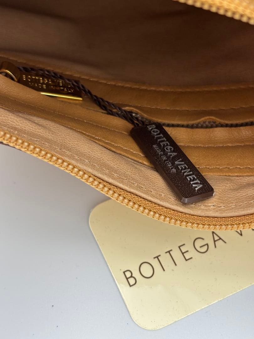 【タグ付き】BOTTEGA VENETA イントレチャート レザー バッグ