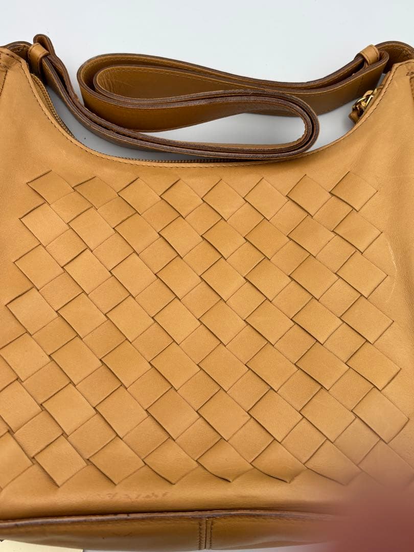 【タグ付き】BOTTEGA VENETA イントレチャート レザー バッグ