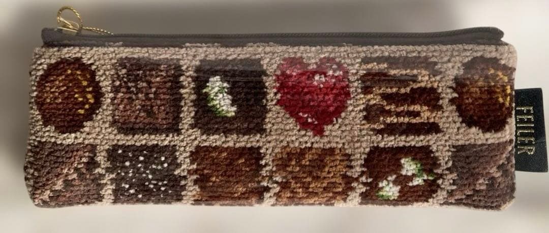 コフレドゥショコラ　ペンケース