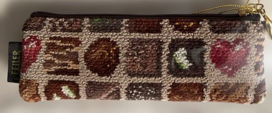 コフレドゥショコラ　ペンケース