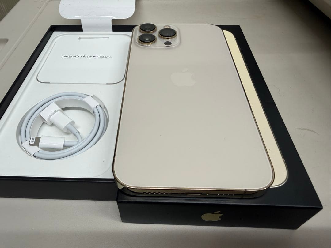 iPhone 13 ProMax 256GB ゴールド バッテリー100%