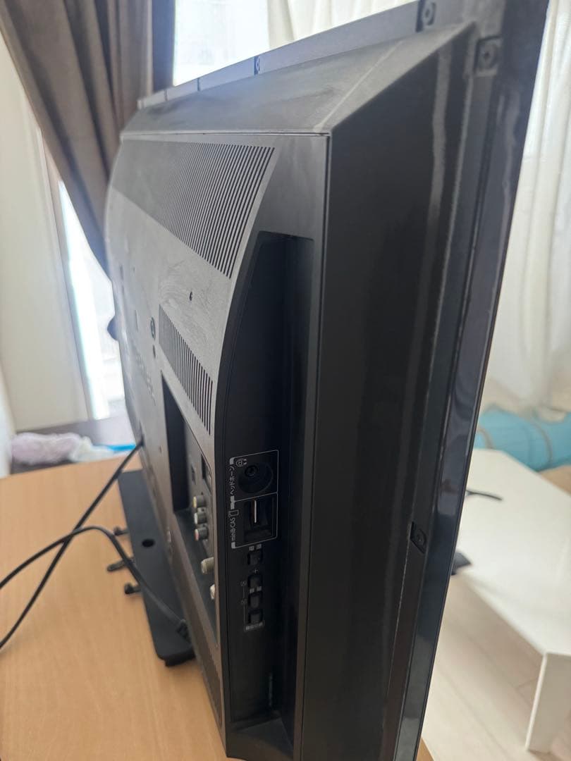 【中古品・キズあり】REGZAテレビ　32型