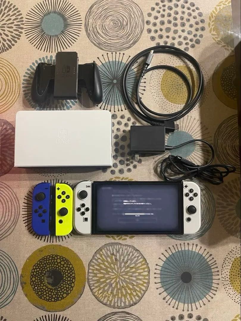 Nintendo Switch 有機EL本体 /ホワイトJoy-Con付き