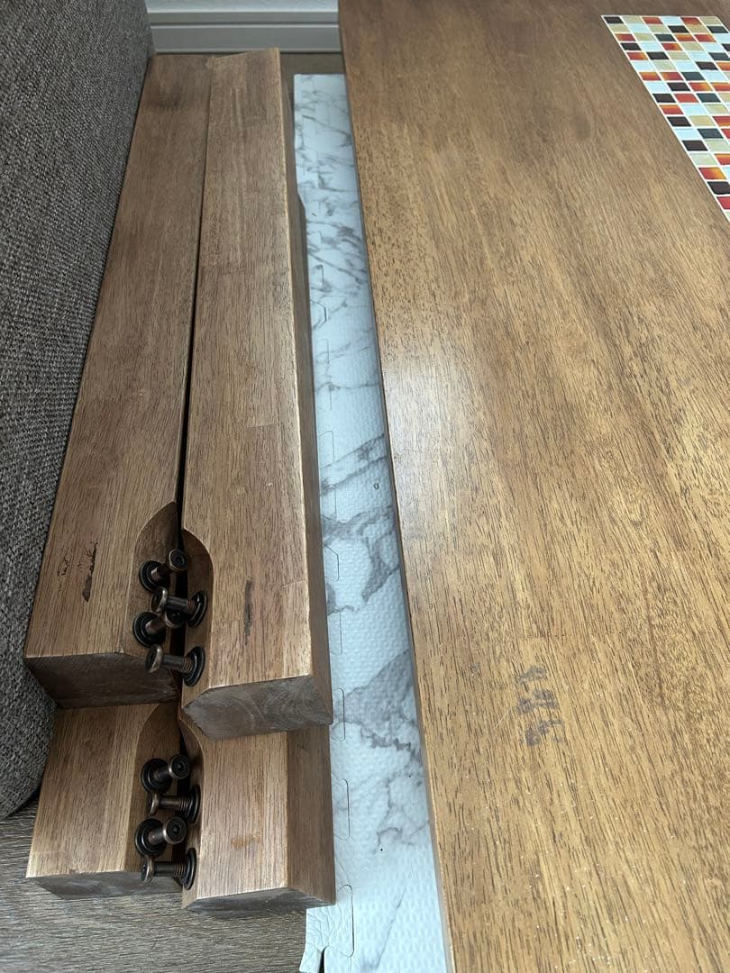 タイル付き　ダイニングテーブル　おしゃれ　4人掛け