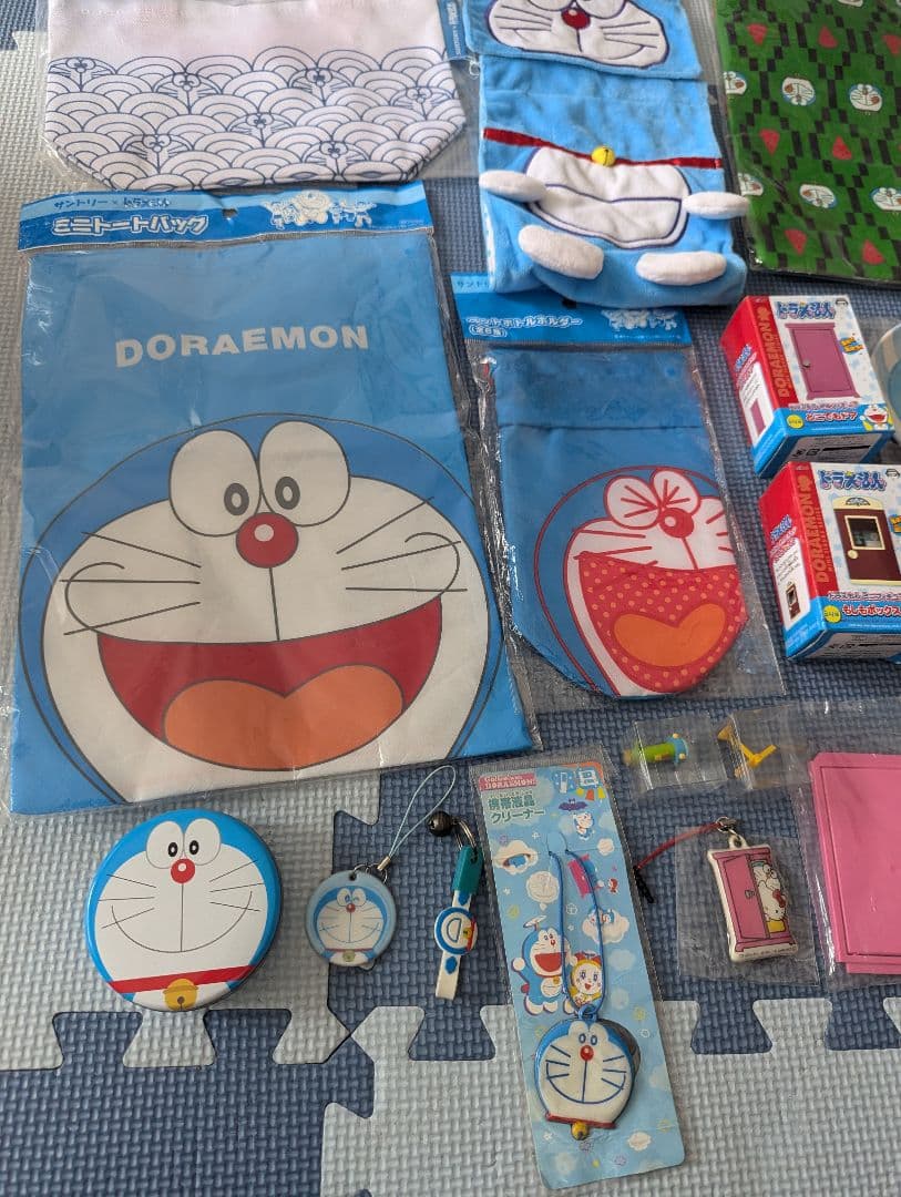 ほとんど未使用、新品の　かわいい　ドラえもん　グッズ　まとめ売り