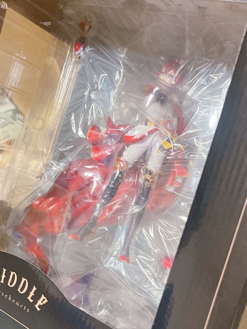 ツイステ リドル 1/8 フィギュア