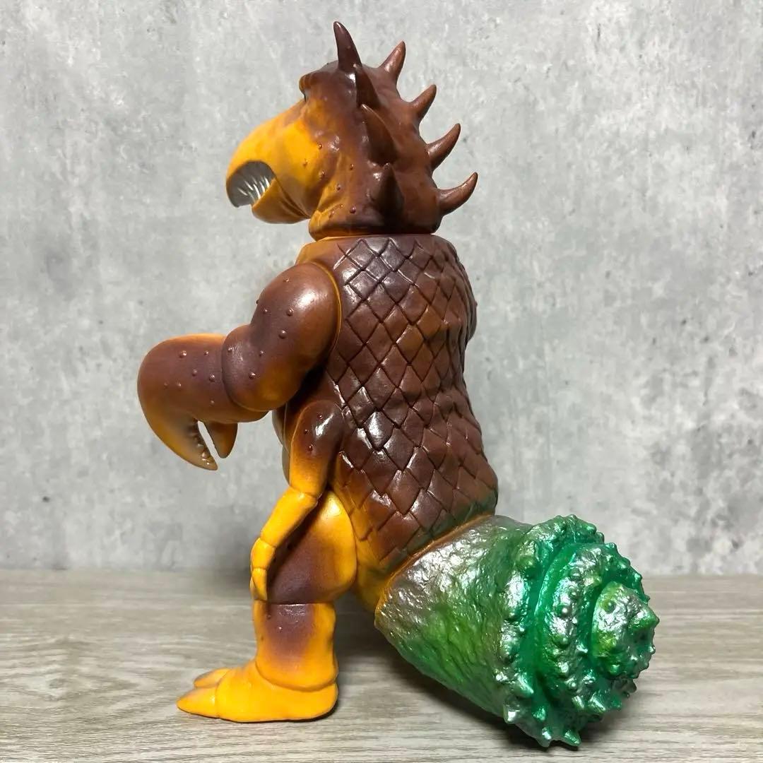 ベアモデル 『ザリガニンド』 1期カラー ソフビ スペクトルマン