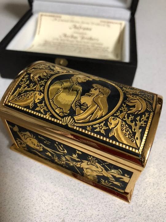 【日本未発売】リトルマーメイド　小物入れ　宝石箱　ジュエリーボックス