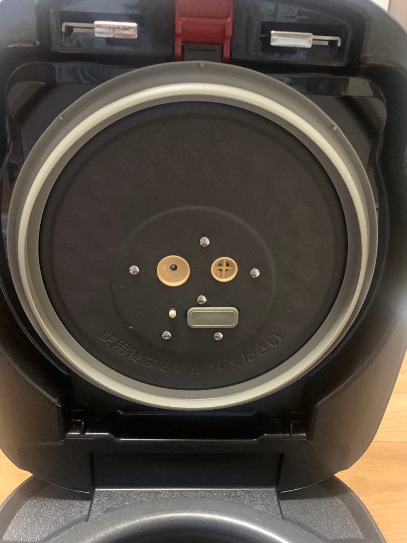 TIGER 圧力IH炊飯ジャーJPC-G100 5.5合炊き2023年製