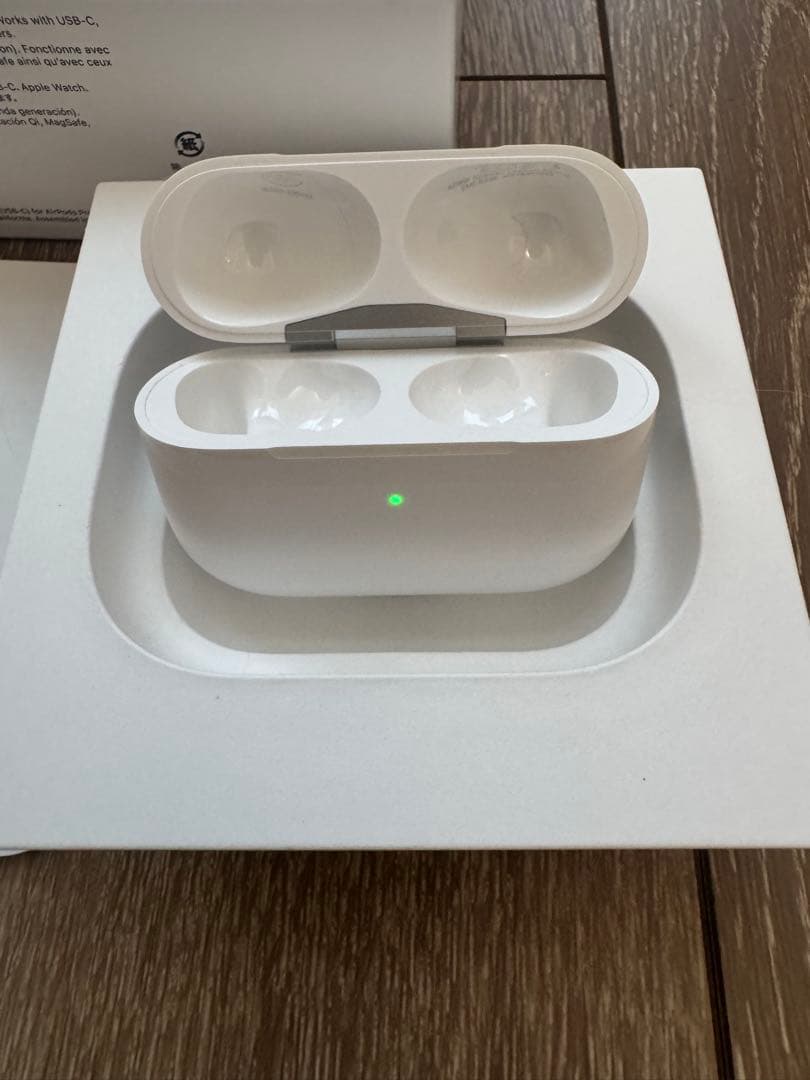 AirPods Pro （第2世代） MagSafe充電ケース