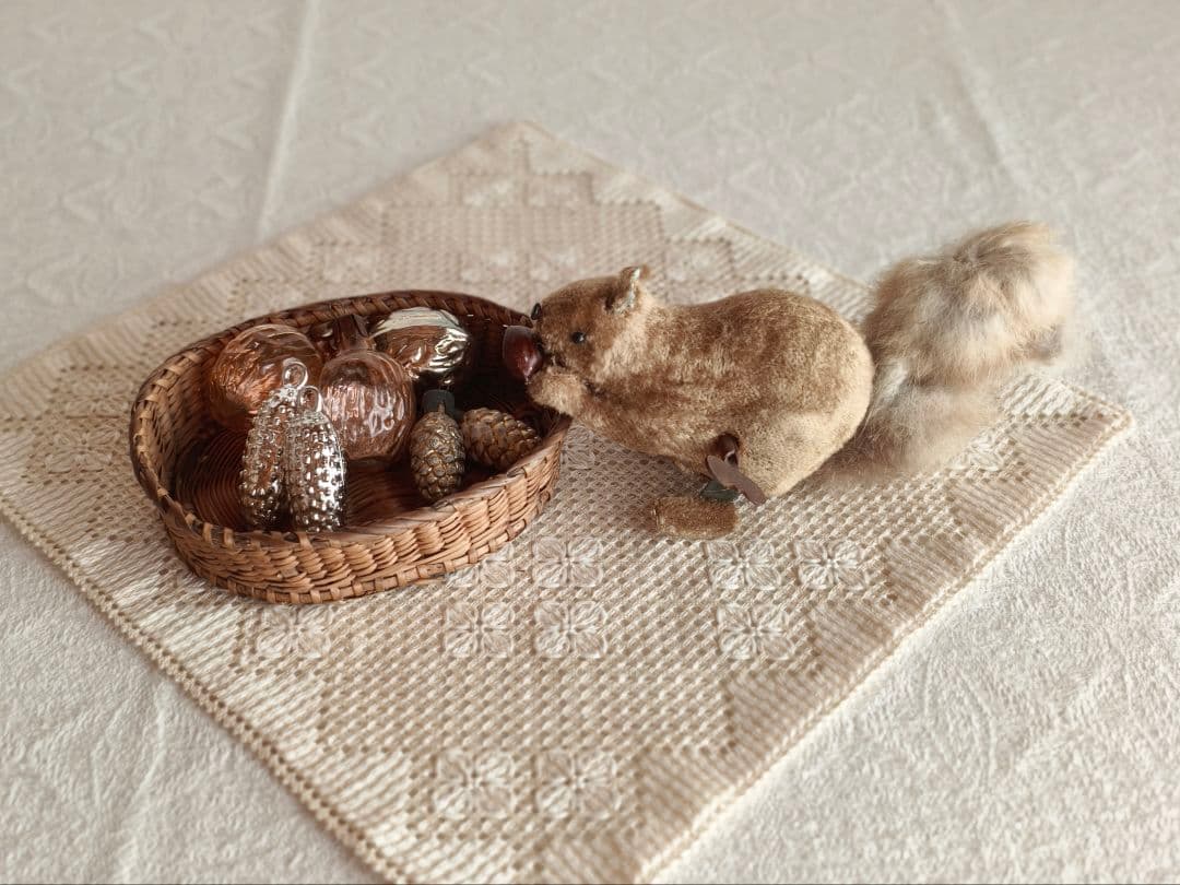 【まーちゃんさま】vintage squirrel ❀ ゼンマイ仕掛けのリスさん