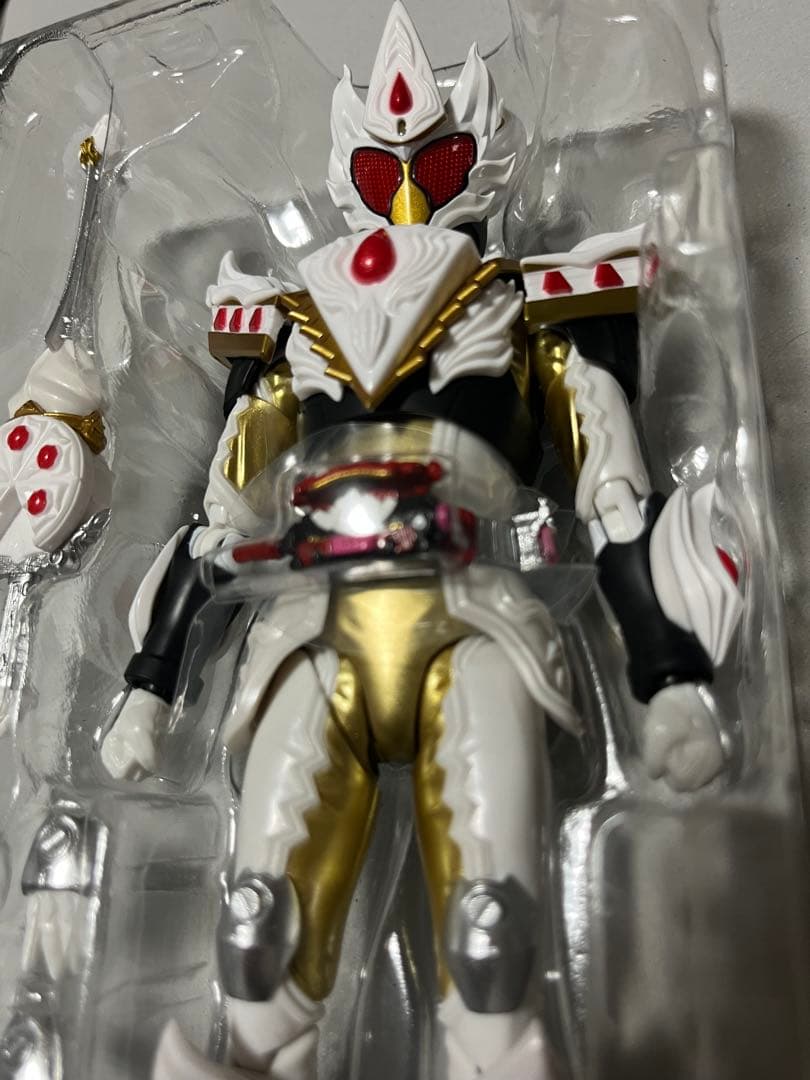 S.H.フィギュアアーツ　仮面ライダーガヴ　ケーキングフォーム