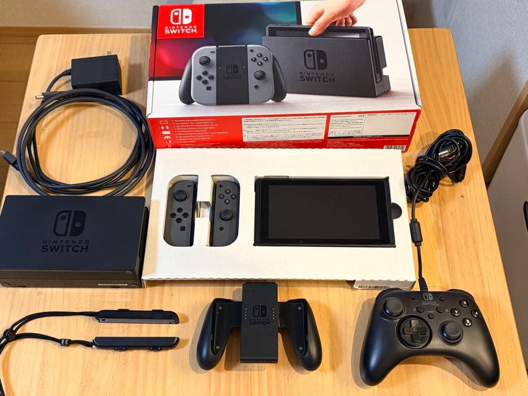Nintendo Switch グレー 本体 完品 純正ホリパッド付き