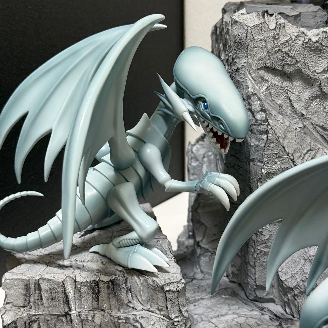 値下交渉OK ジオラマ　ブルーアイズホワイトドラゴン　遊戯王　フィギュア　セット