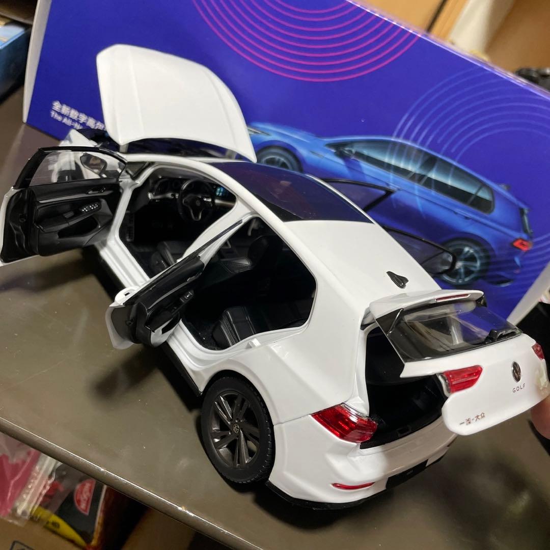1/18 フォルクスワーゲン ゴルフ　GOLF Rライン？　ミニカー　箱付き