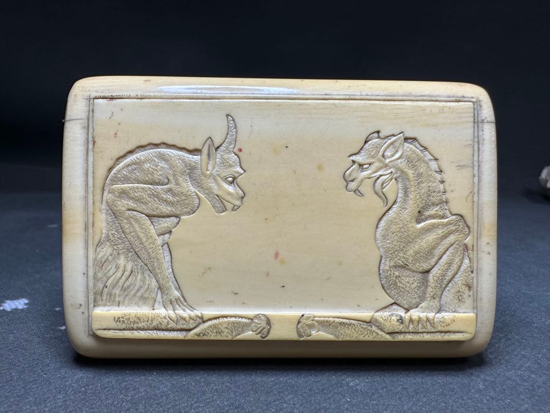 極上　印鑑ケース　小物入れ　天然素材　彫刻 細密細工