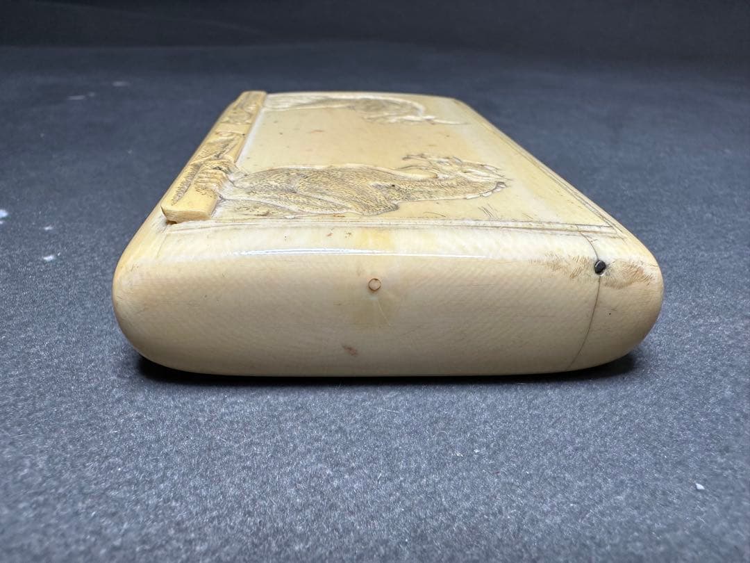 極上　印鑑ケース　小物入れ　天然素材　彫刻 細密細工