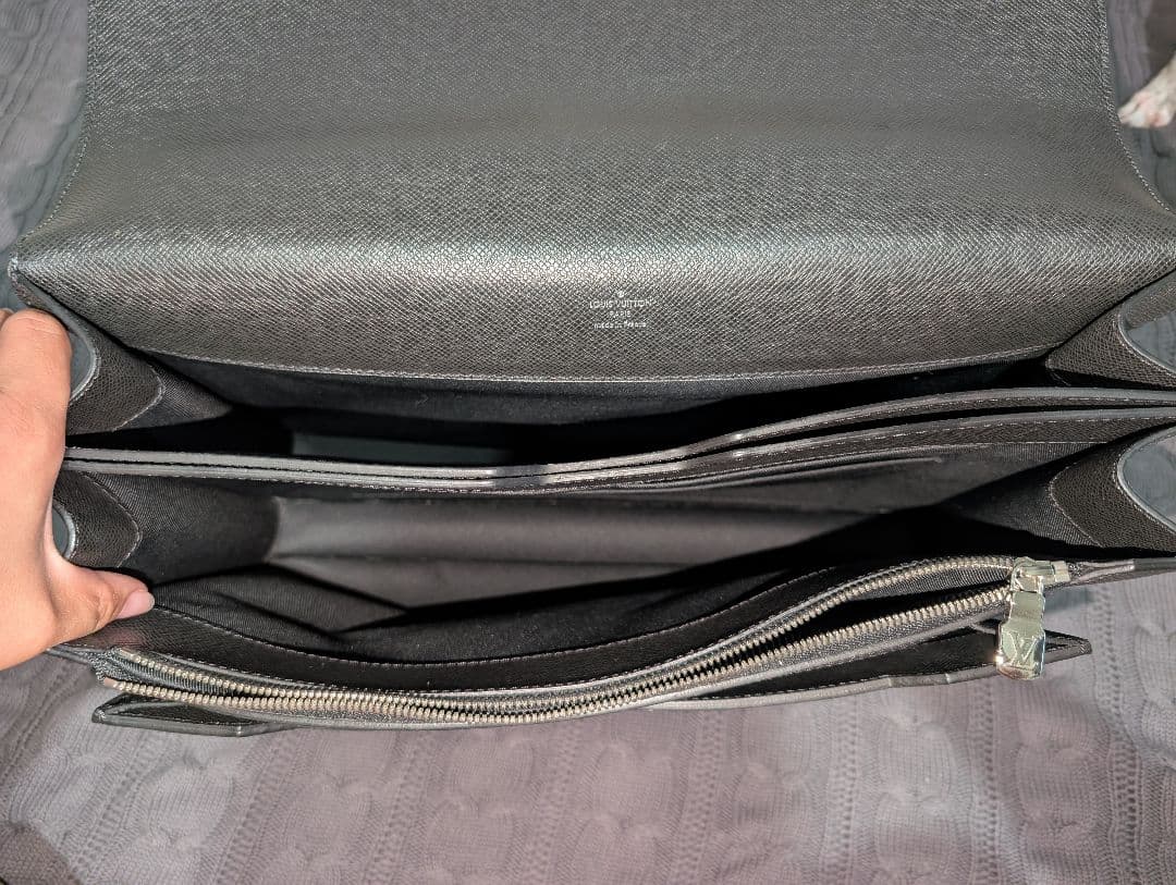 Louis Vuitton タイガ アソシエカルターブル2 ビジネスバッグ