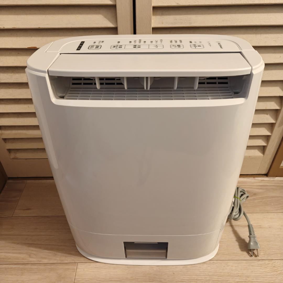 未使用に近い Panasonic 衣類乾燥除湿機 F-YZVX60-H 23年製