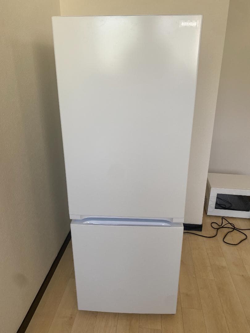 ノンフロン冷凍冷蔵庫 YRZ-F15LW (冷凍45L+冷蔵111L)