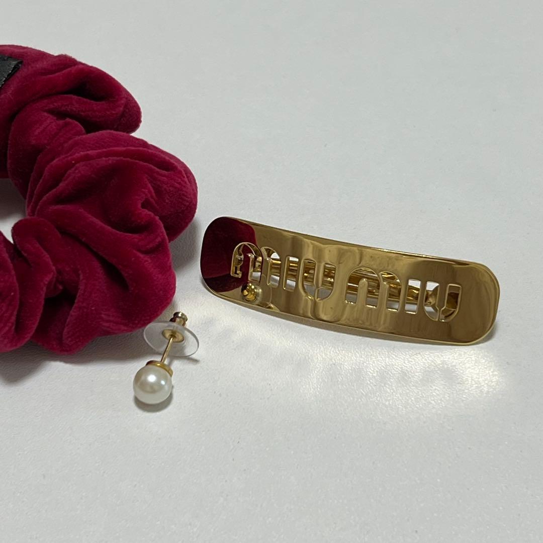 MIUMIU(ミュウミュウ)アクセサリー シュシュ バレッタ ピアス 片耳