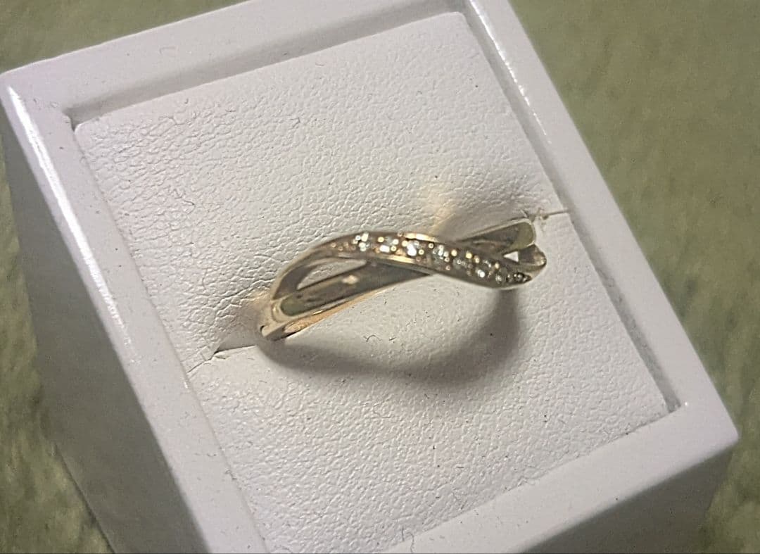 【最終値下】✨4℃✨18金 9号 ダイヤモンド リング 美品(*^^*)