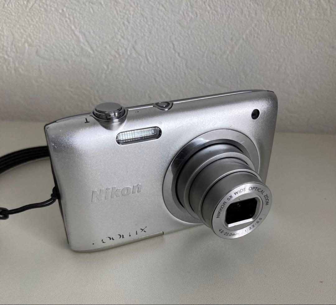 Nikon COOLPIX A100 シルバー ニコン デジカメ