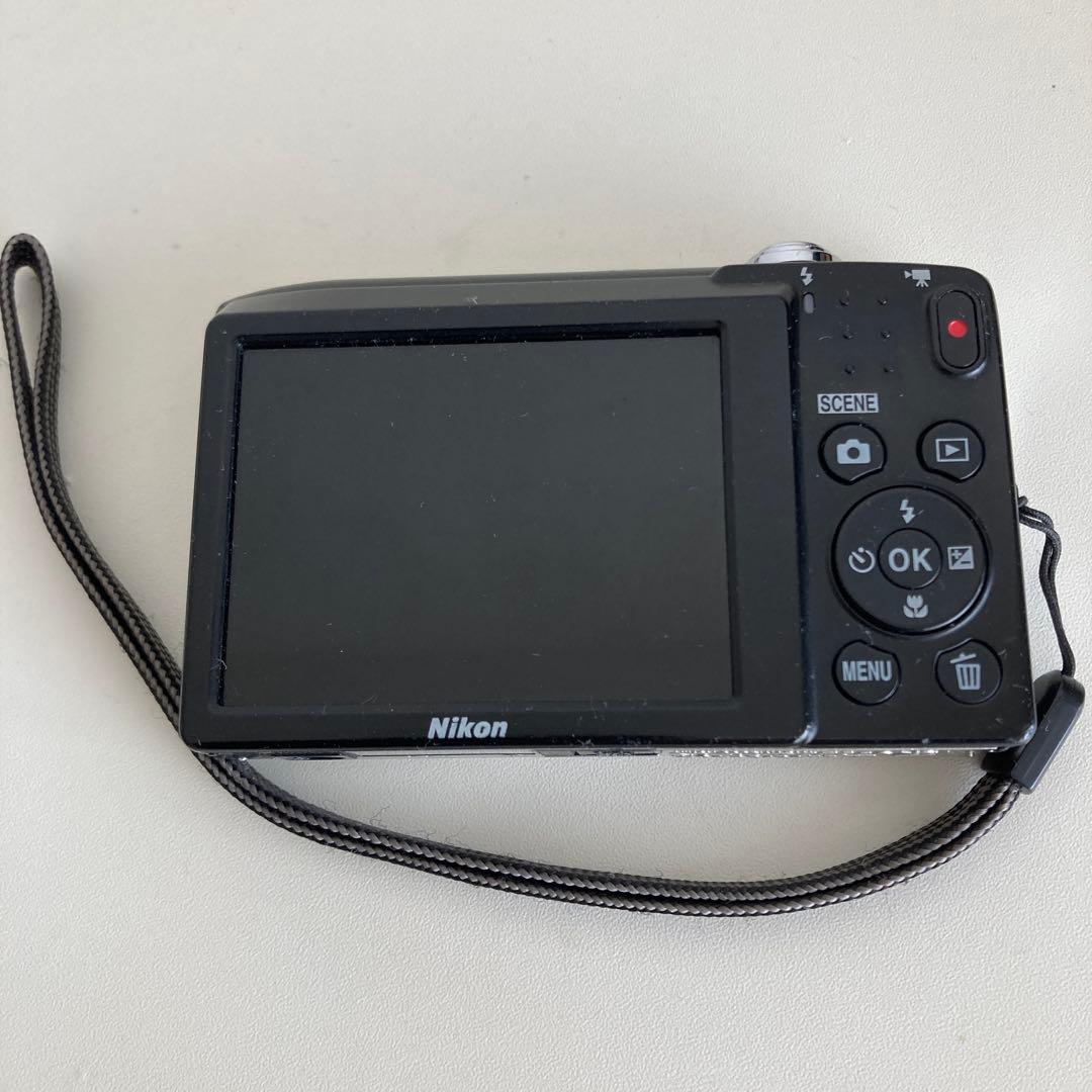 Nikon COOLPIX A100 シルバー ニコン デジカメ