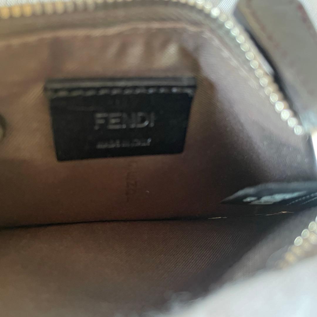 FENDI スタッズ付きケースカードケースモンスター