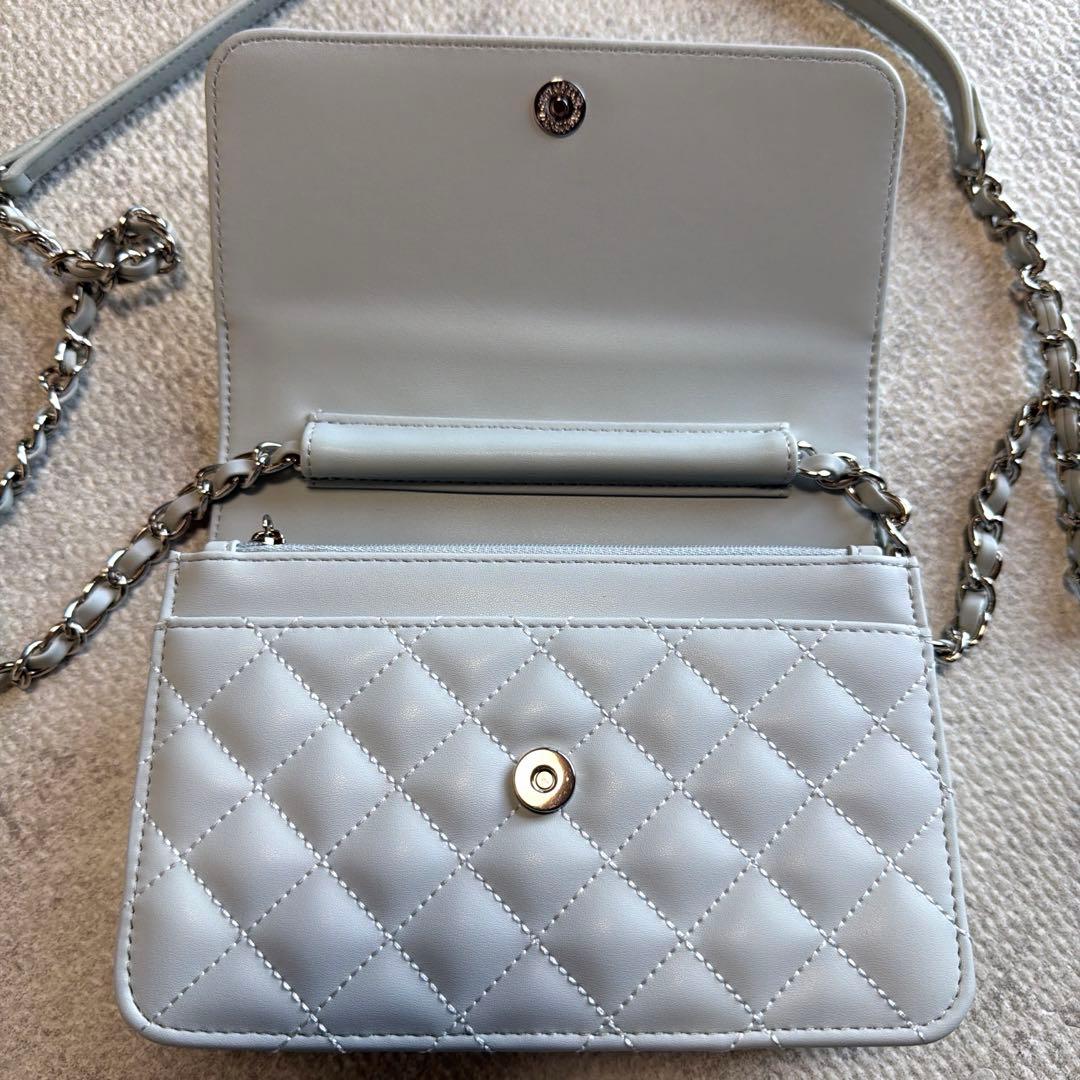 ダーリッチ DDロゴキルティングトラベルセット バッグ＋カードケース