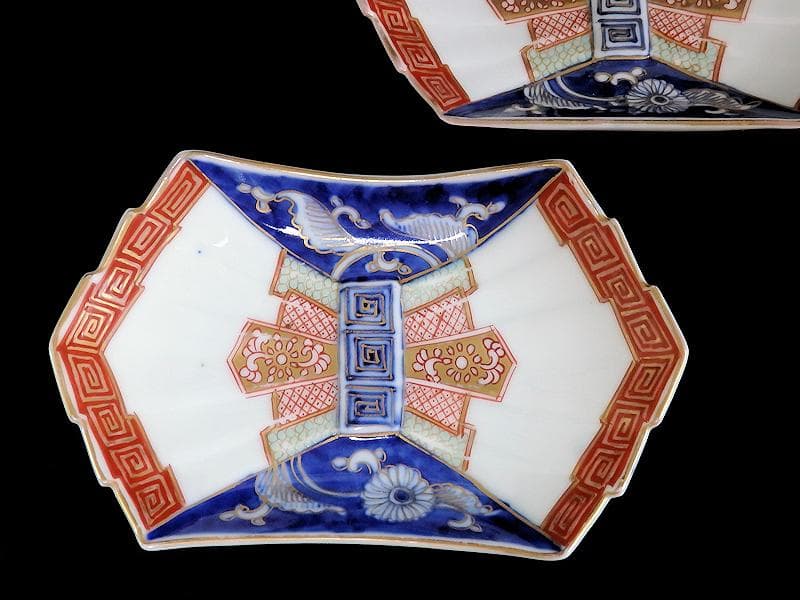 古伊万里　色絵　宝尽くし　熨斗型変形皿　２枚　E348AS-fbji