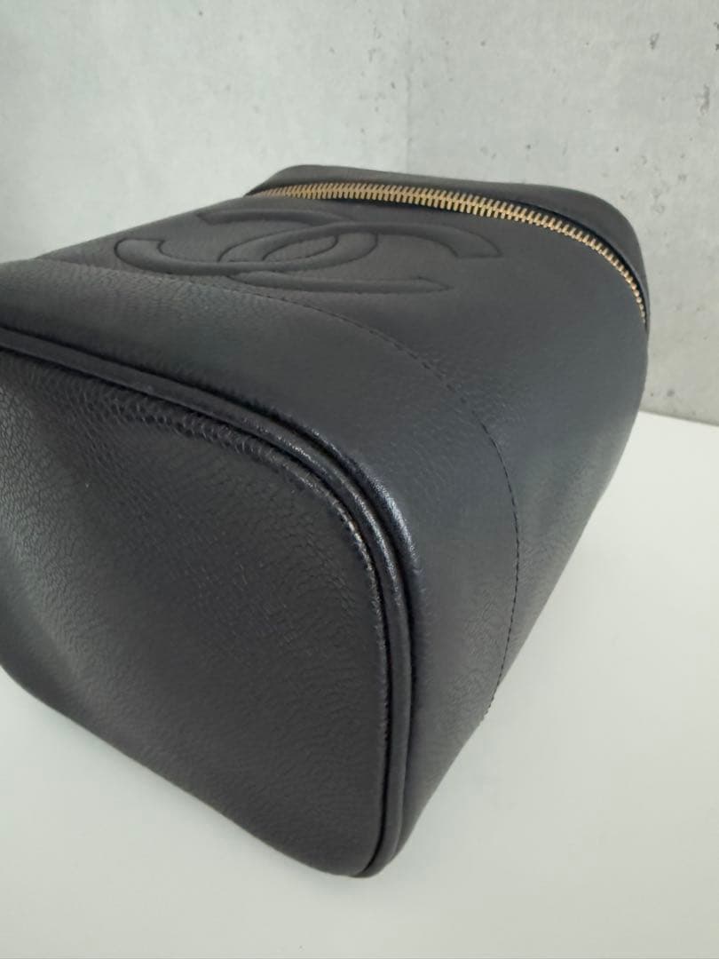 【最終価格】CHANEL バニティポーチ キャビアスキン