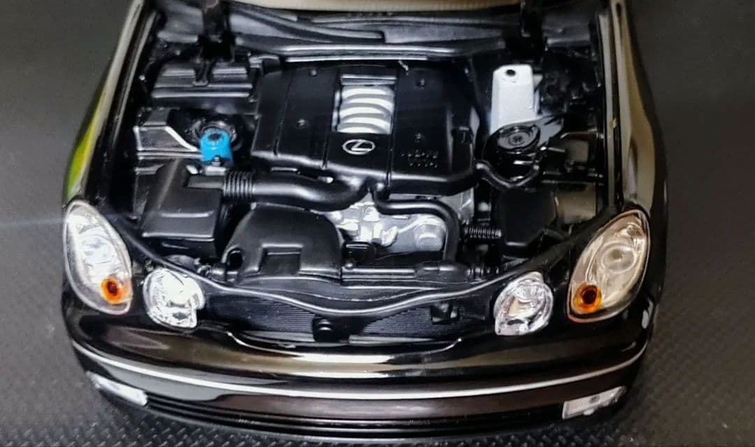 AUTOart 1/18 レクサスGS400 ミニカー。