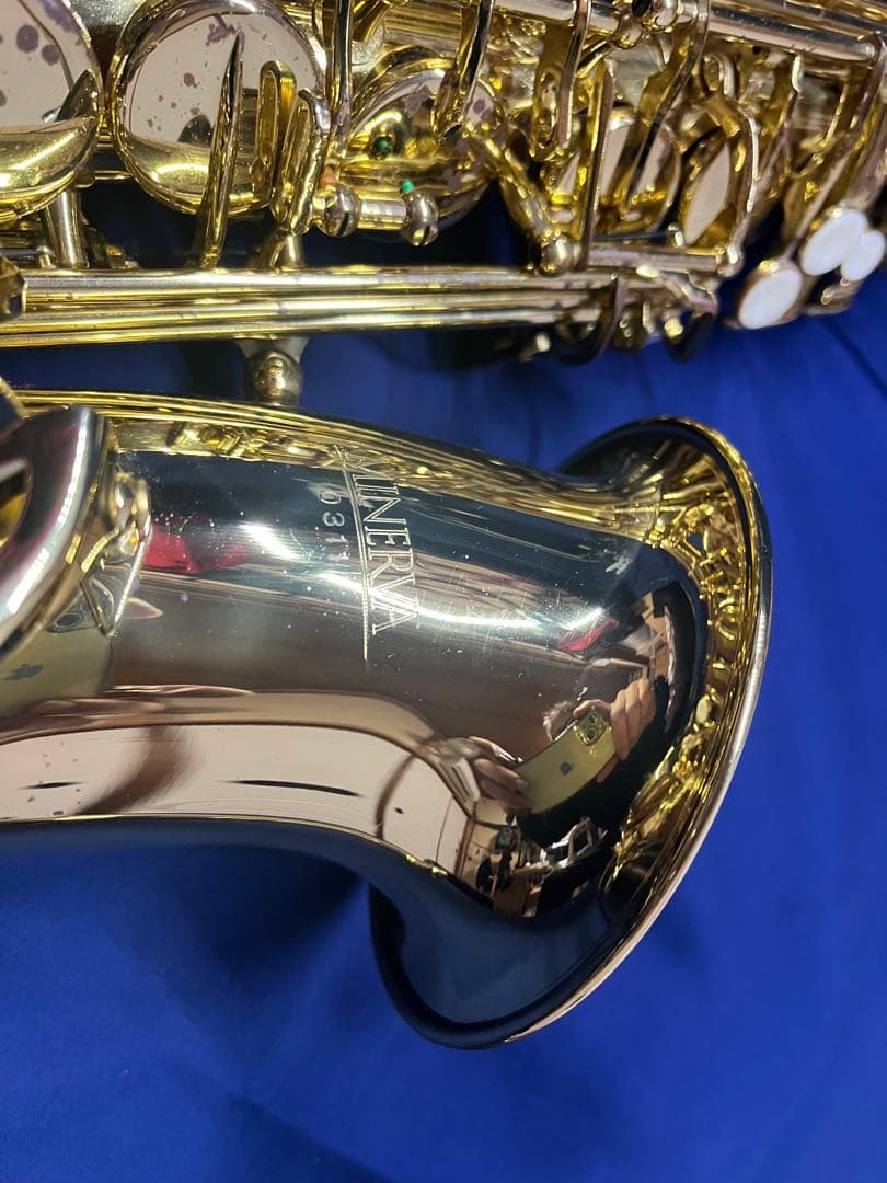 MINERVA アルトサックス セミハードケース付き