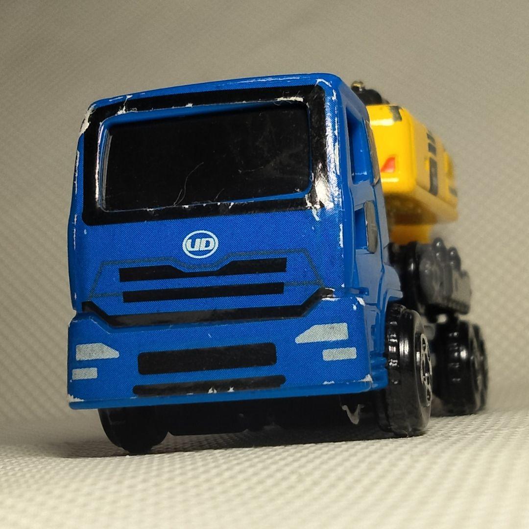 ★商談中★　4977 マックトミカ 日産UDクオン ユンボ積載