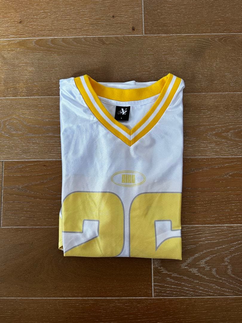 NiziU RIKU Tシャツ ホワイト/イエロー