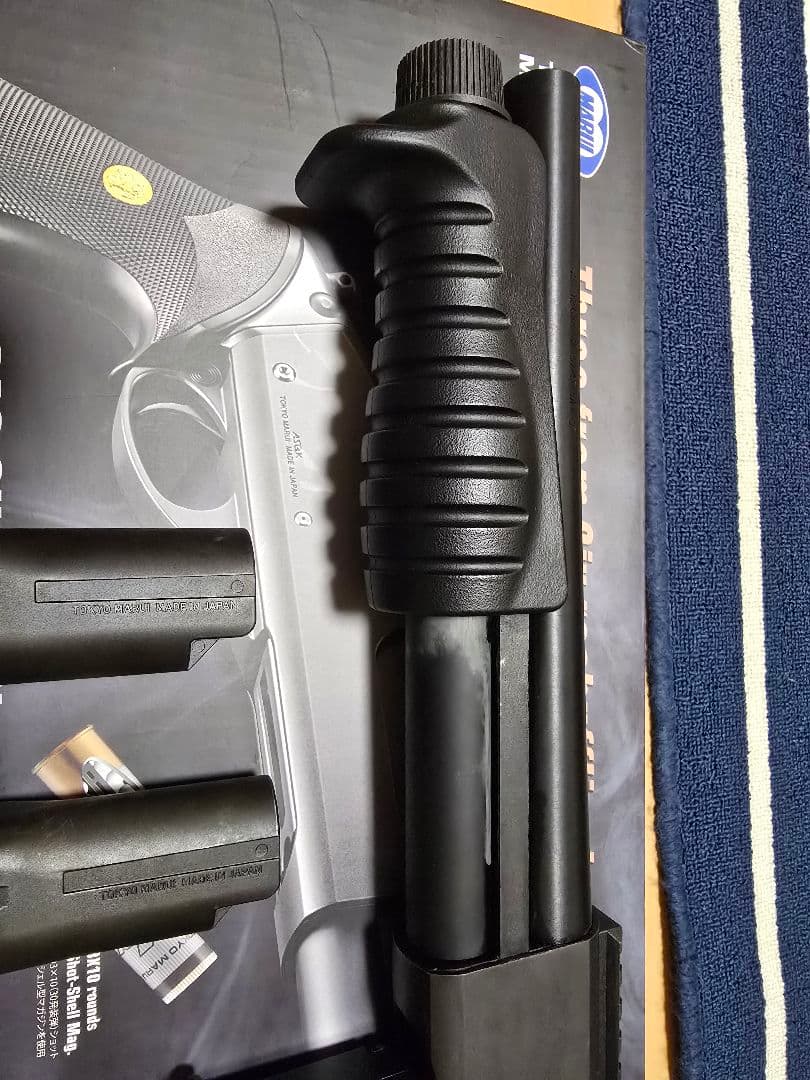 東京マルイ タンク2個付きガスショットガン M870ブリーチャ サラマンダー付き