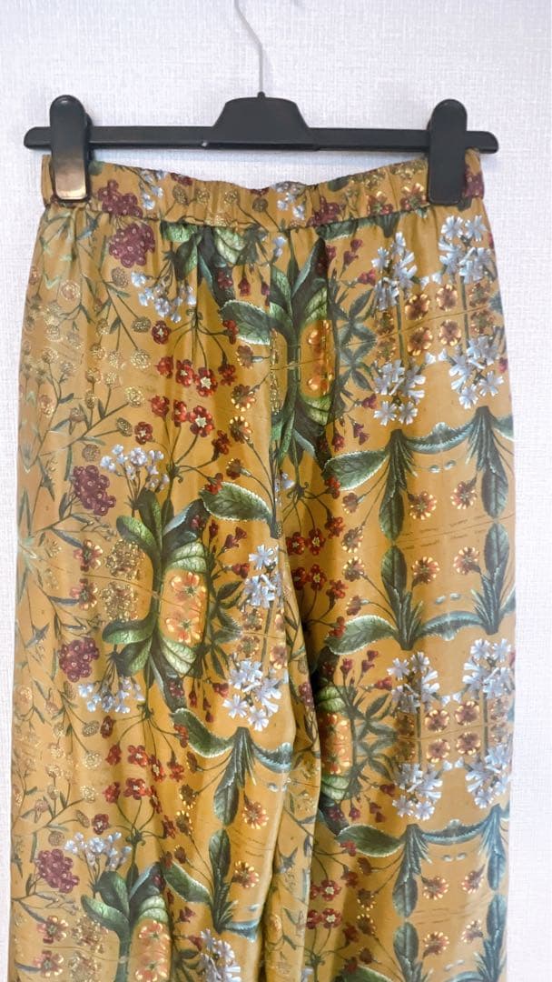 美品 CABaN 花柄ワイドパンツ Sサイズ