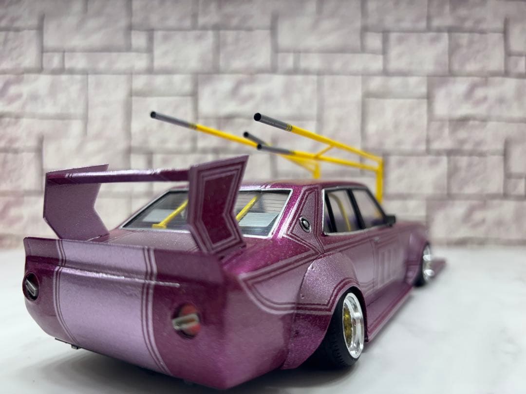 アオシマ　ケンメリ4ドア　完成品　1/24 メタリックレッド