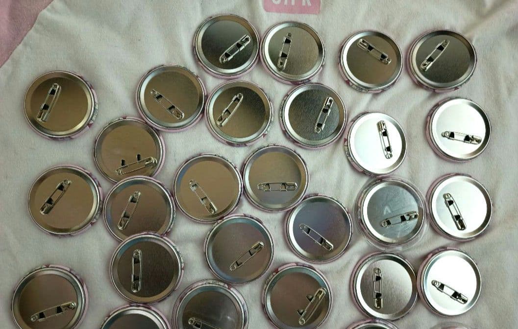 すとぷり　さとみ　缶バッチ　すとねく　デフォ