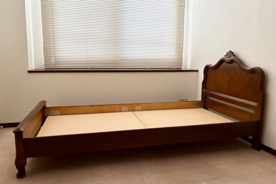 ねこねこ55様　アンティーク調ベッドフレーム　シングルサイズ　日本ベッド