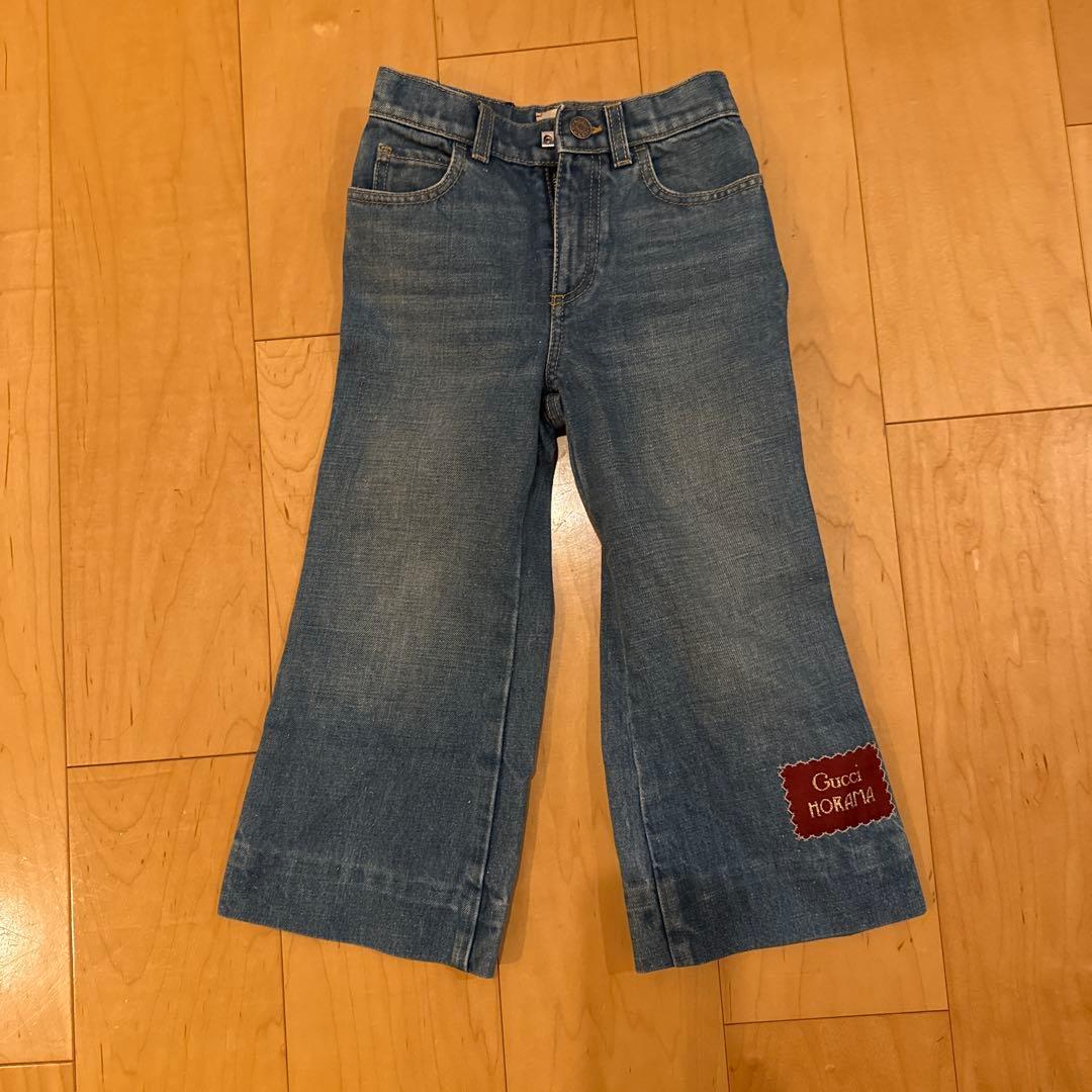 Gucci キッズデニムパンツ刺繍ラベル付き