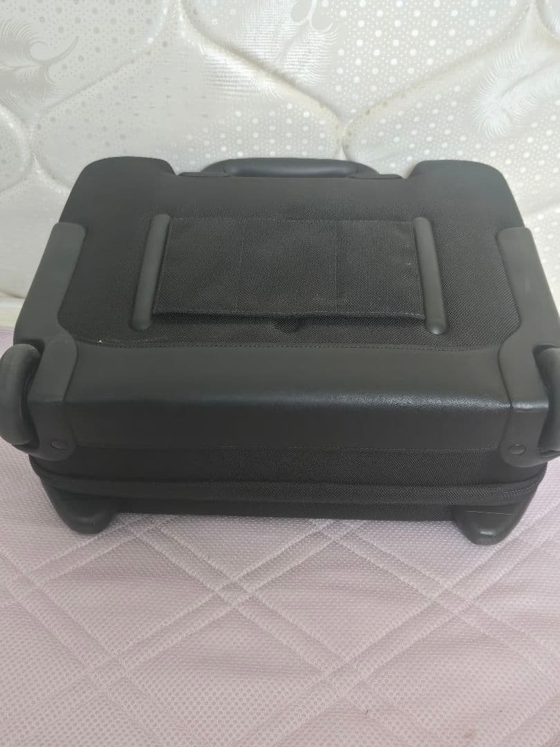 【値下げ】機内持ち込み可能　TUMI ブラック キャリーケース