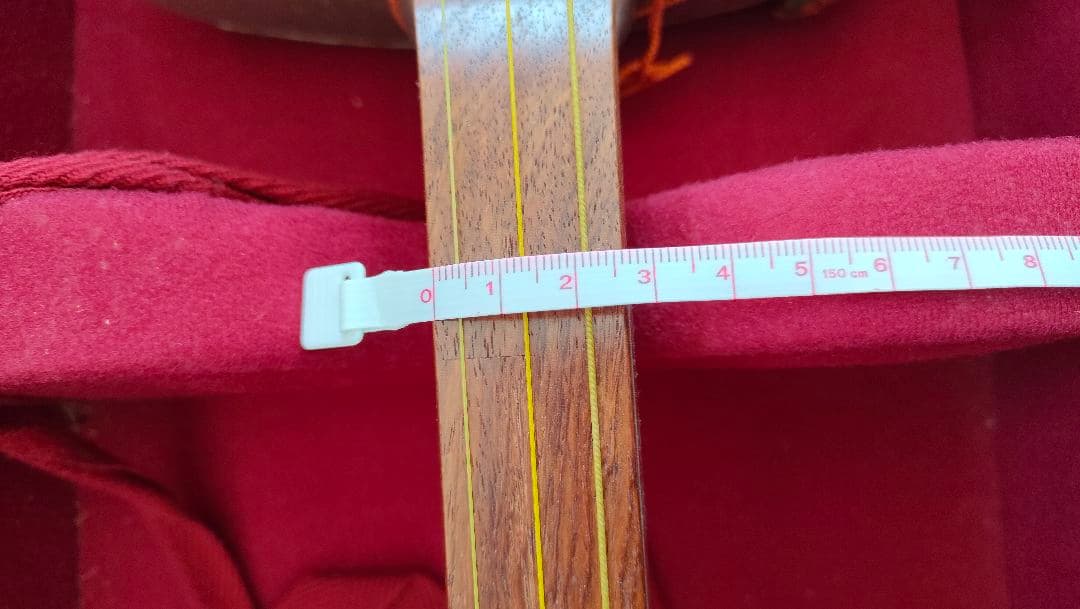 皮裂け気味の小さい傷あり　細棹三味線セット